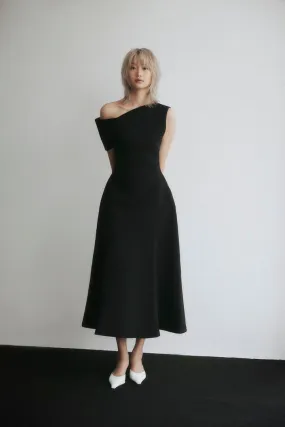 Black Asymmetric Shoulder Dress-KIKI