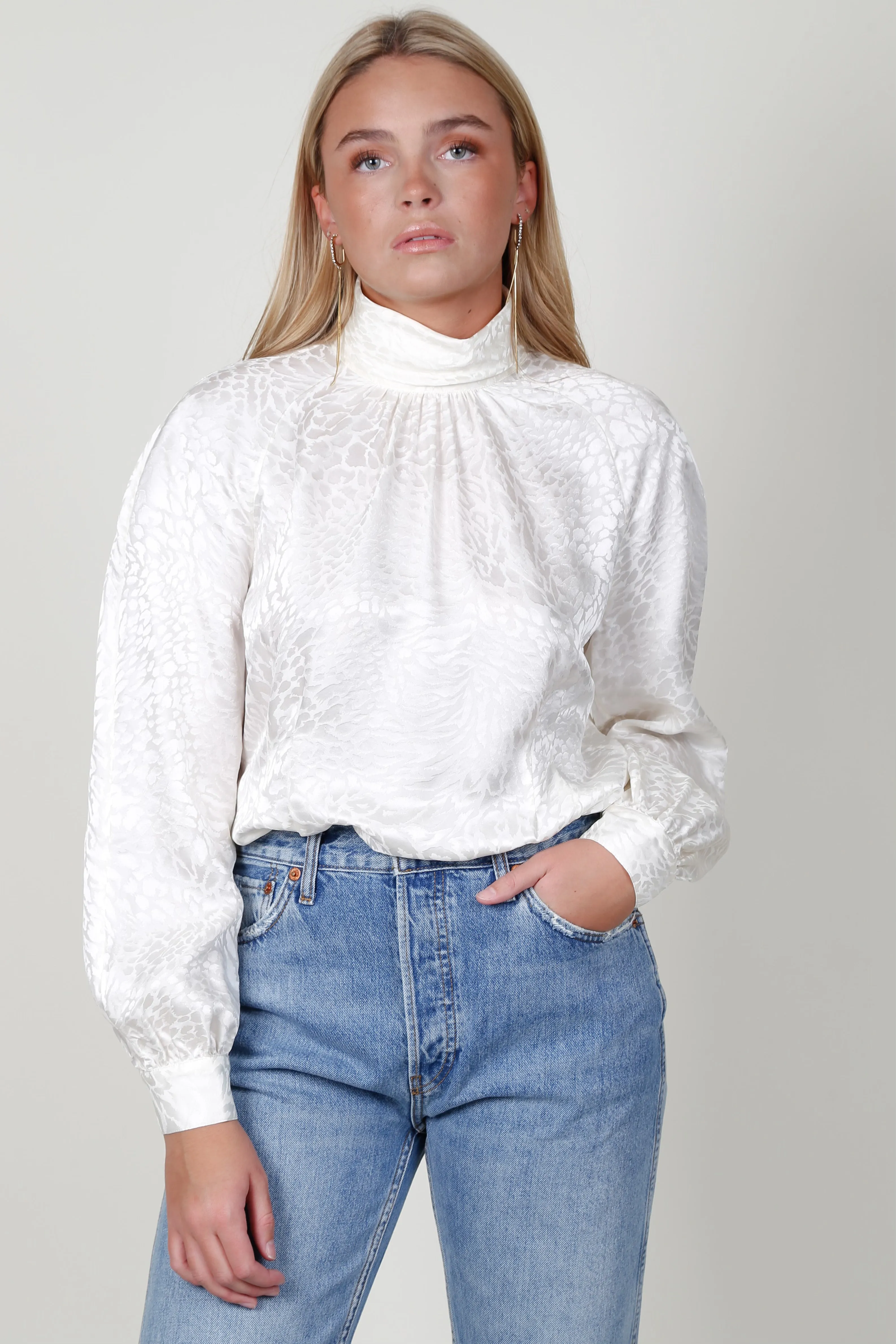 FRAME | Foldover Mock Neck Blouse - Off White