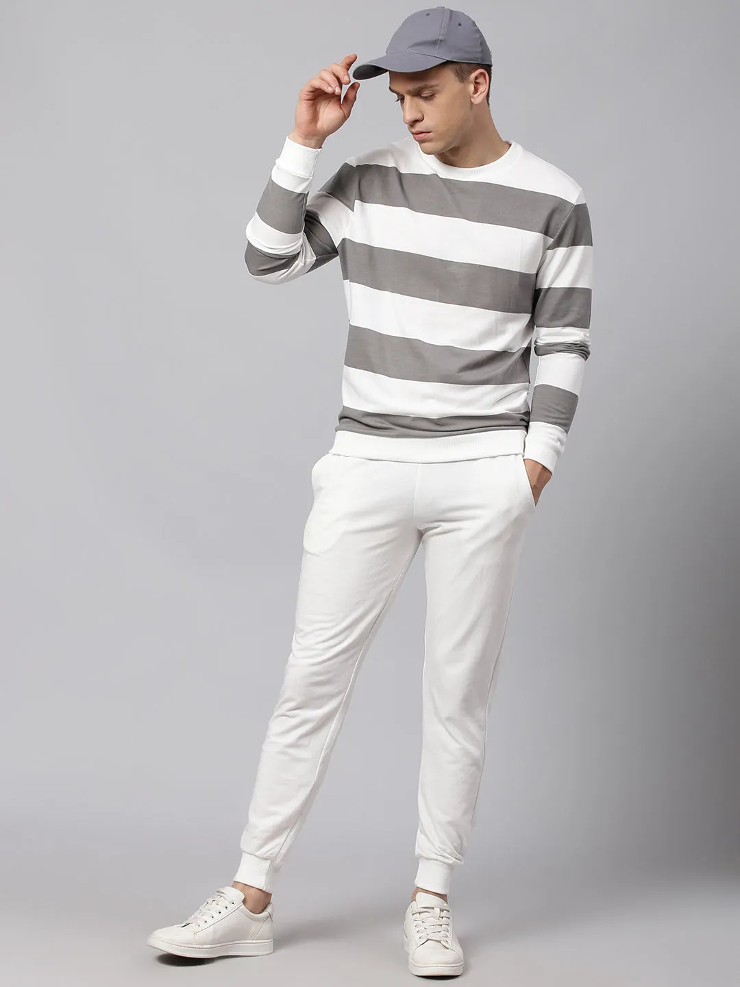 Men's White Regular Fit Winterwear Sweatshirts