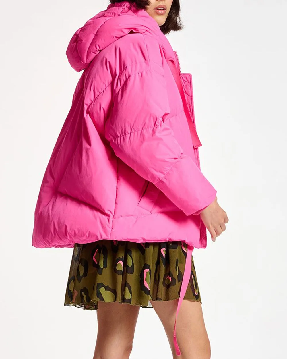 Shocking Rose Chameleon Puffer Jacket